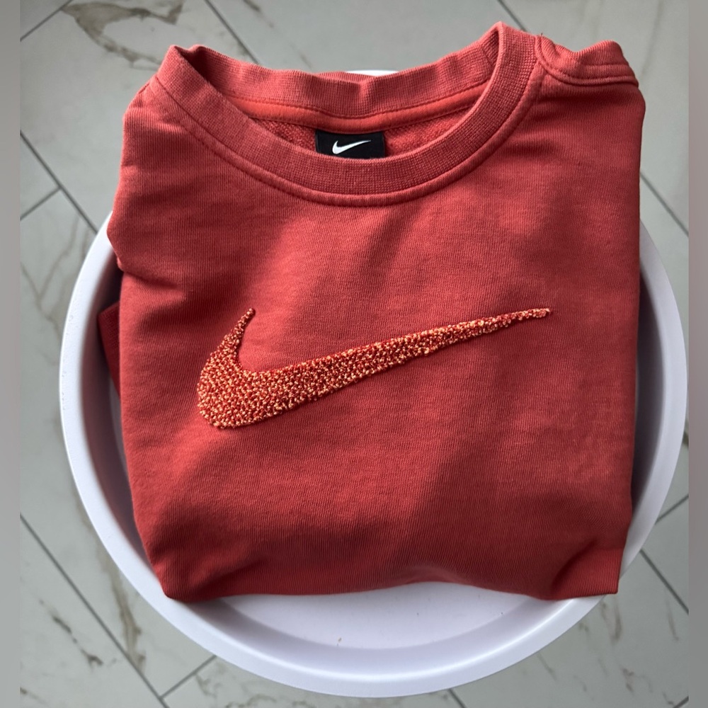Nike Women’s Dri-FIT Get Fit Crewneck Sweatshirt (Style DJ0774-895) Size XS EUC